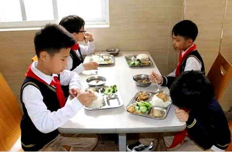让孩子吃好饭，是衡量小饭桌的核心标准